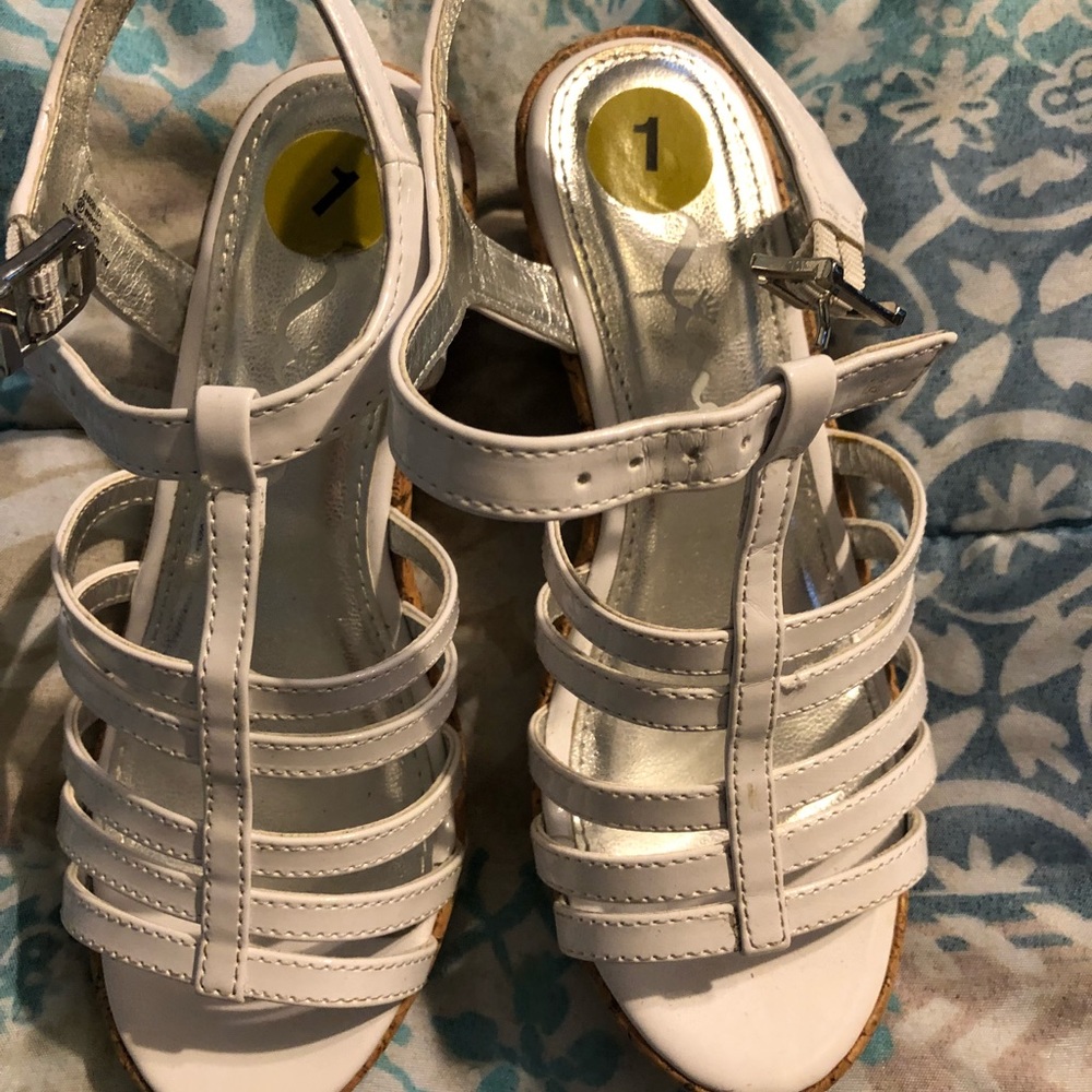 Girls white wedge size 1